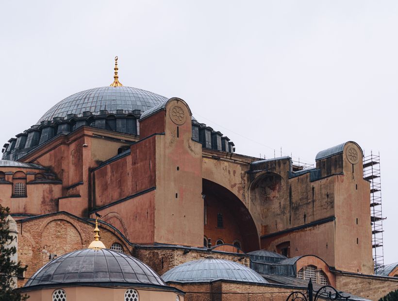 Ayasofya’nın kubbeleri ve İstanbul tarihi yarımada manzarası